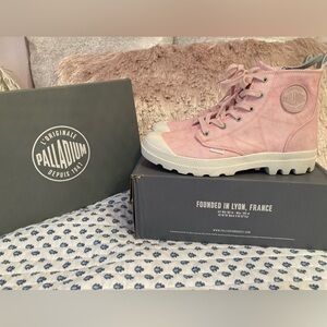 Palladium Boots Pink